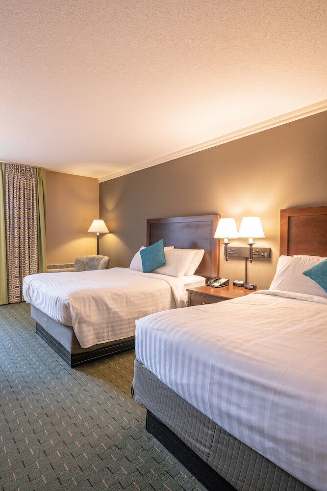 University Place Hotel & Conference Center