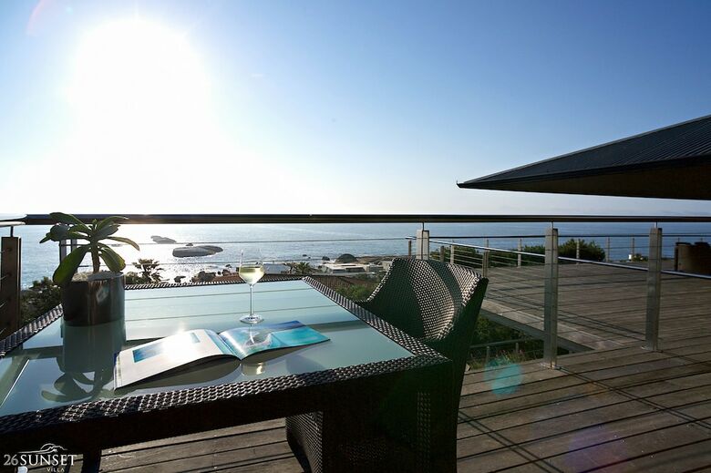 Hotel 26 Sunset Villa, Cape Town, Llandudno