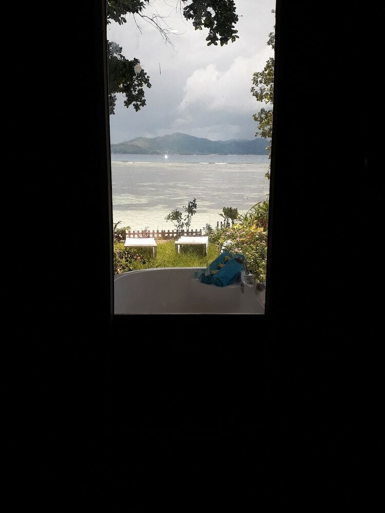 Hotel La Digue Luxury Beach Bungalow