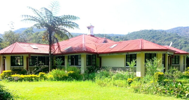 Hotel Meenaella Colonial Bungalow