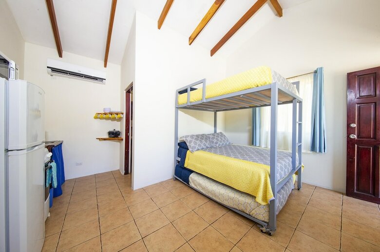 Hotel Cabinas Diversion Tropical