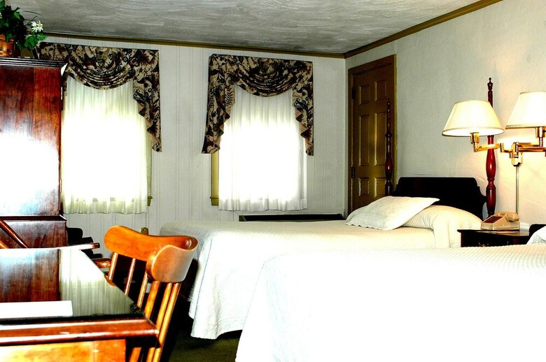Posada Lamie's Inn And The Old Salt Restaurant