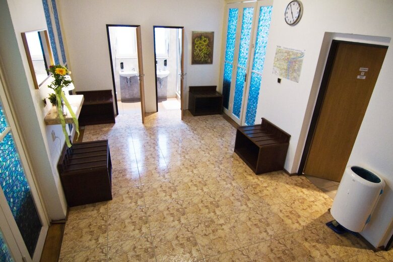 Happy Apartments For Friends
