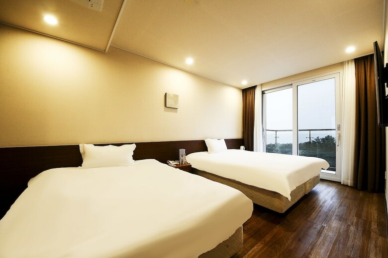 Jeju Ocean Blue Hotel