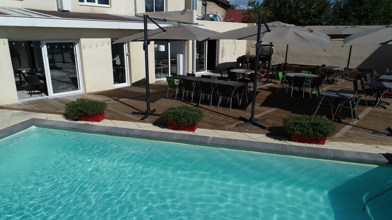 Hotel Au Pied De La Roche