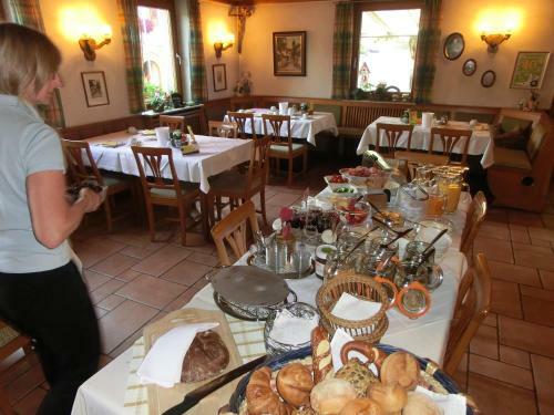Hostal Landgasthaus Zur Linde