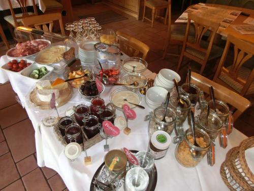 Hostal Landgasthaus Zur Linde