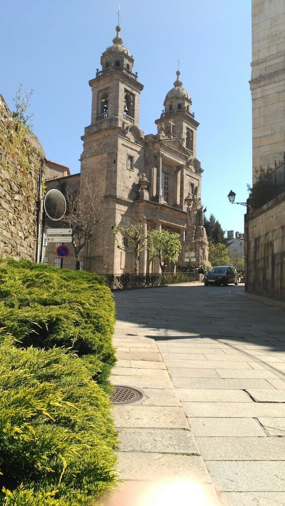 Residencia Hostal Pico Sacro I