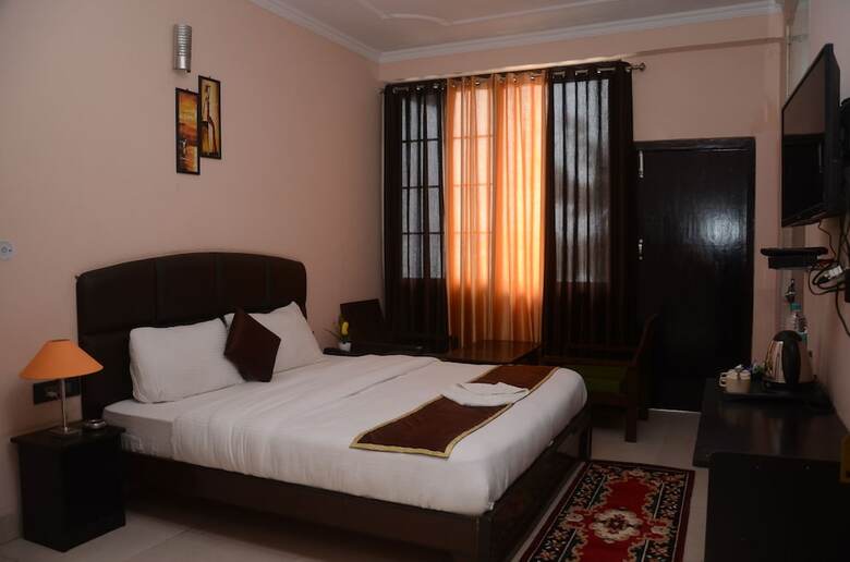 Hotel Corbett Hill Resorts  By Opensky, Lansdowne
