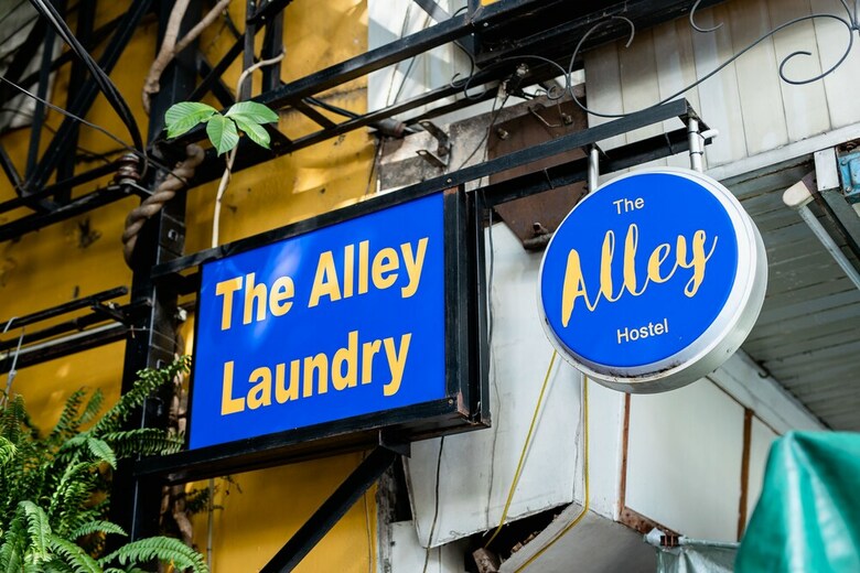 Hostal The Alley Hostel & Bistro