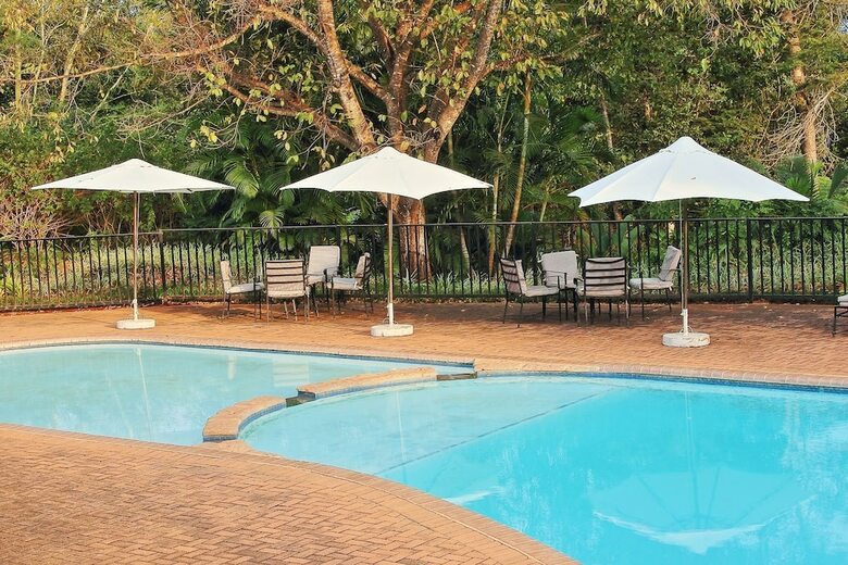 Hotel Greenway Woods Resort