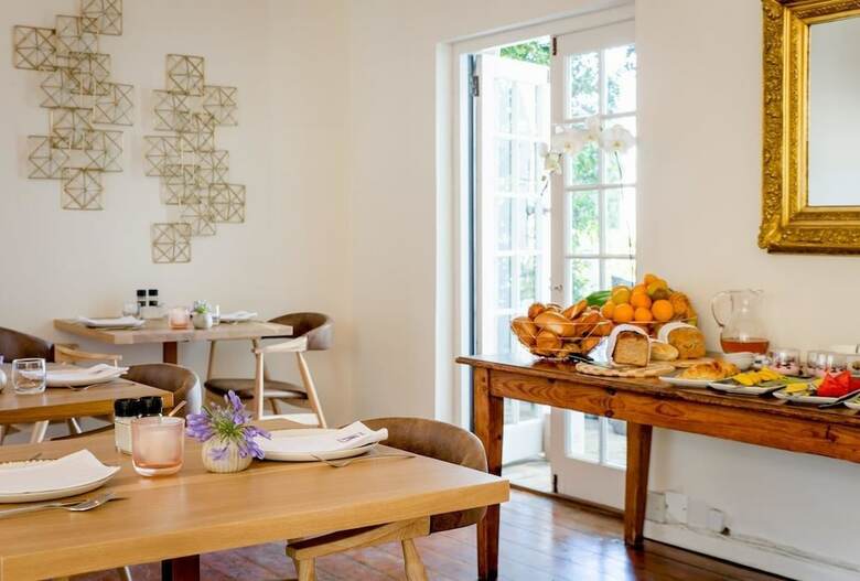 Bed & Breakfast Macaron Boutique Guest House