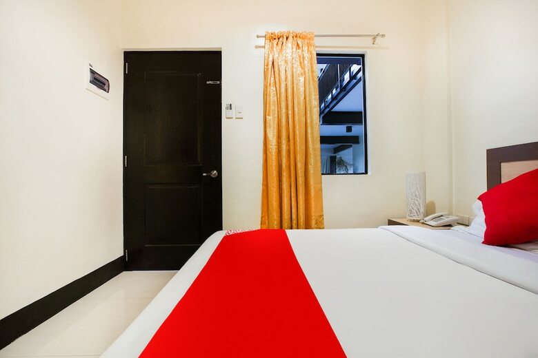 Hotel Oyo 244 Driggs Suites