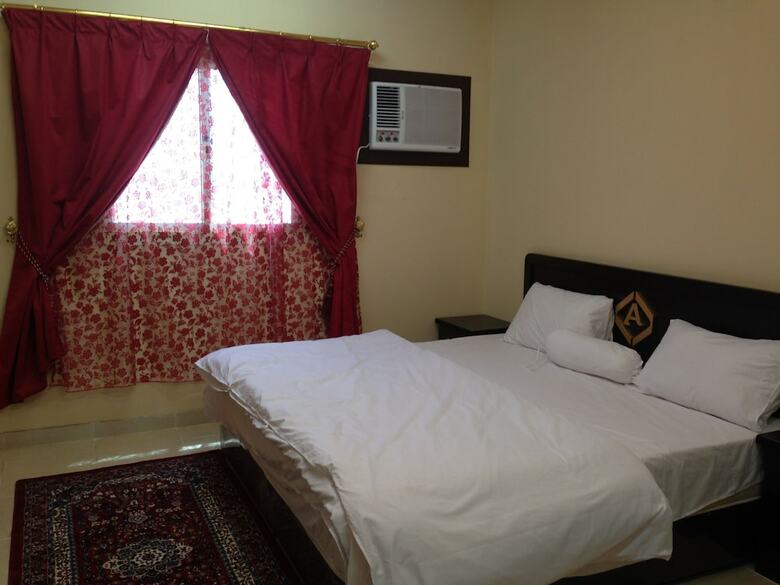 Al Eairy Furnished Apartments Tabuk 2