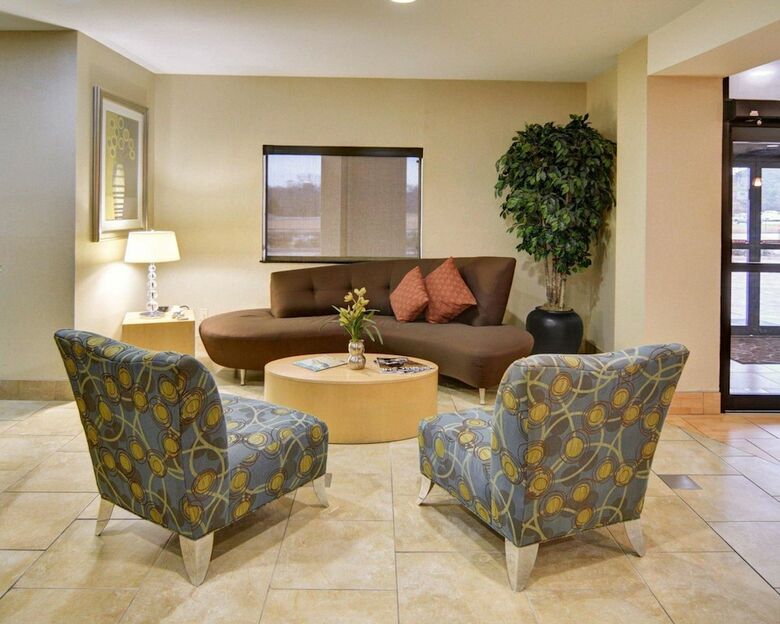 Hotel Comfort Suites Lindale - Tyler North