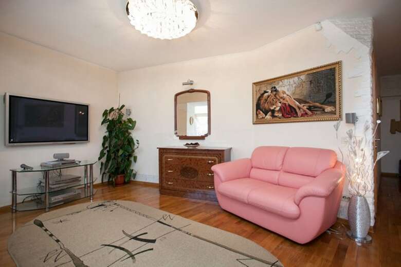 Innhome Apartments - Revolution Square