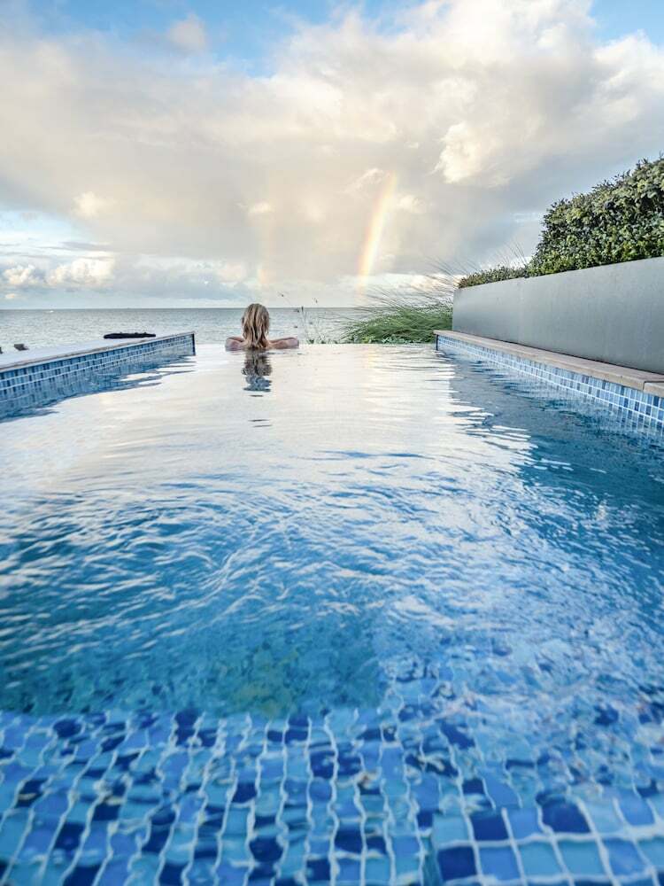 Hotel Hodges Bay Resort And Spa
