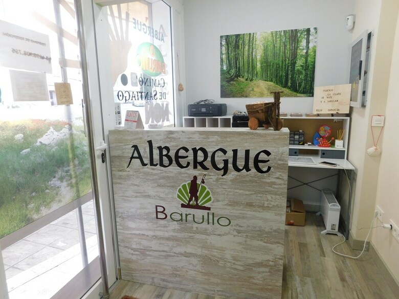 Hostal Albergue Barullo