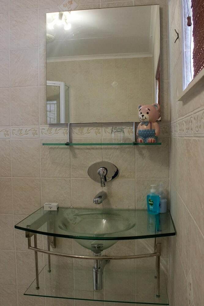 Hotel Melsetter Guest Room