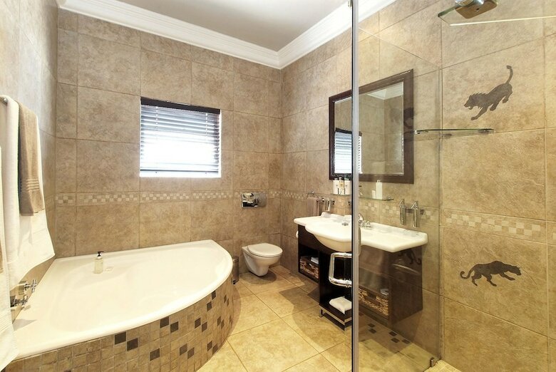 Hotel Ushaka Manor Guest House
