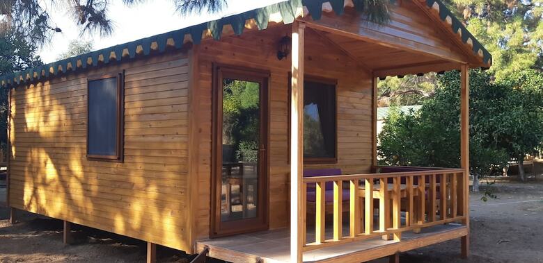 Secret Garden Bungalows & Tent Hotel