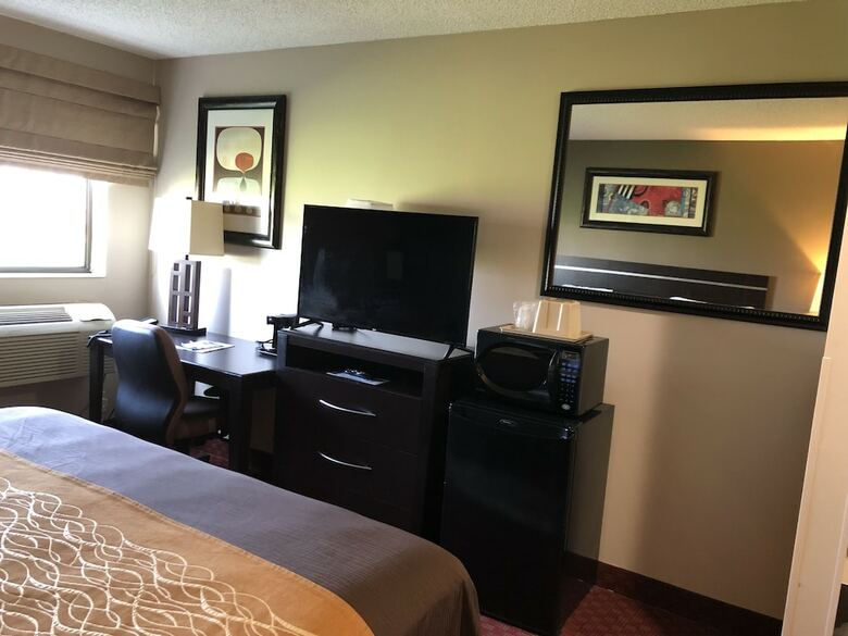 Hotel Super 8 By Wyndham Omaha Sw