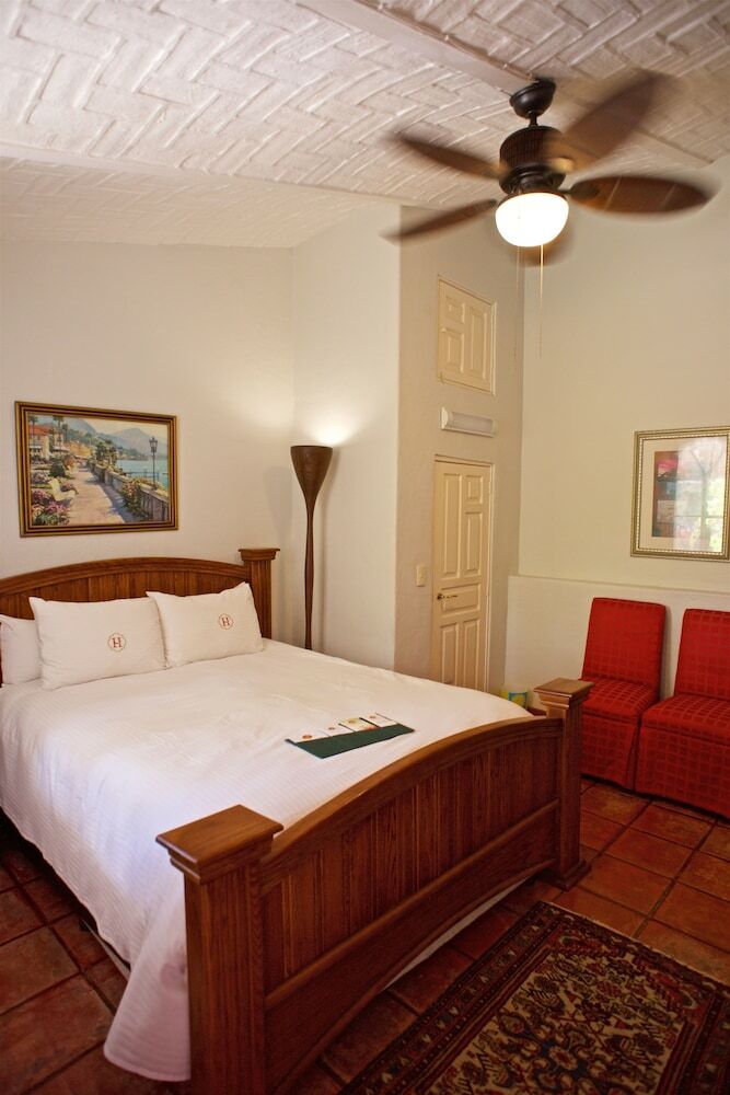 Hacienda Del Lago Boutique Hotel