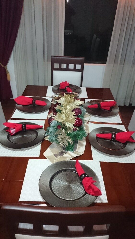 Jz Luxury Apartment La Carolina