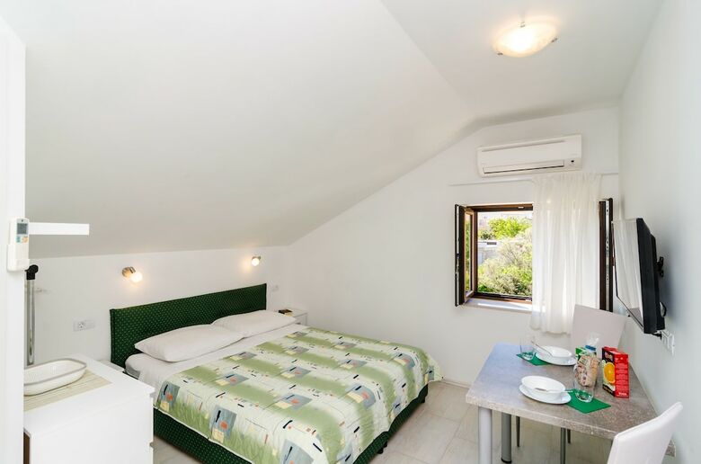 Hotel Cina Apartments