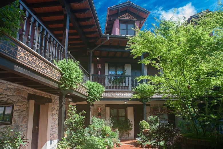 Hotel Corru San Pum�s