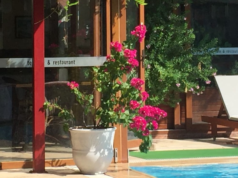 Hotel Ten Apart Otel