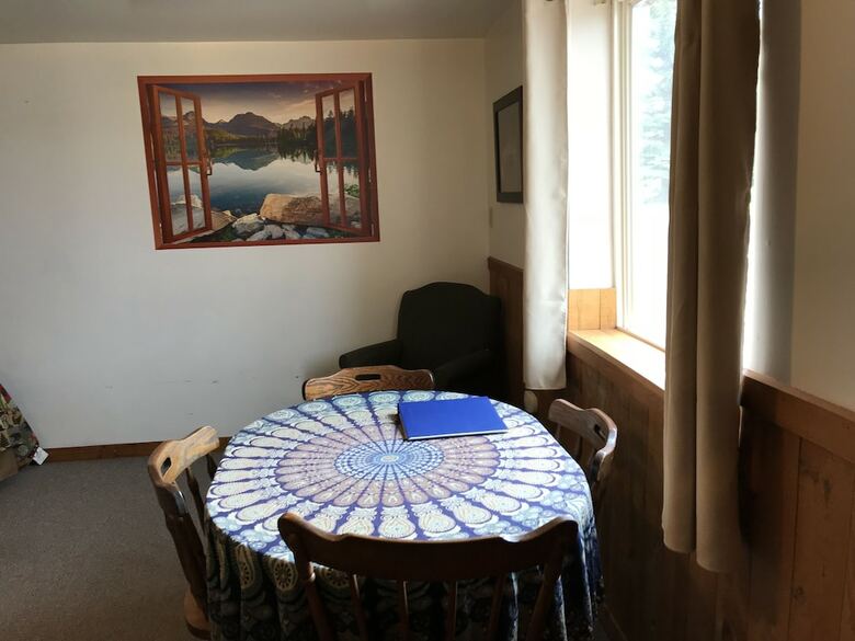 Tenderfoot Cabins & Motel