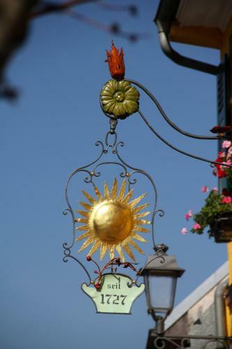 Weinhotel / Gasthaus Zur Sonne