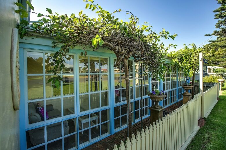 Hotel Edge17 Port Fairy Wharf