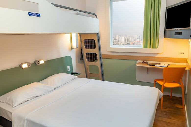 Hotel Ibis Budget Sp Frei Caneca