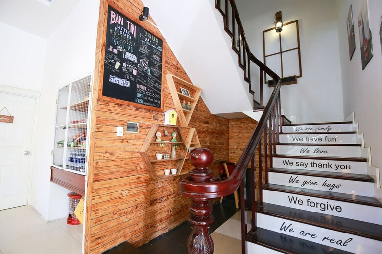 Hostal Little Flower Homestay Da Nang