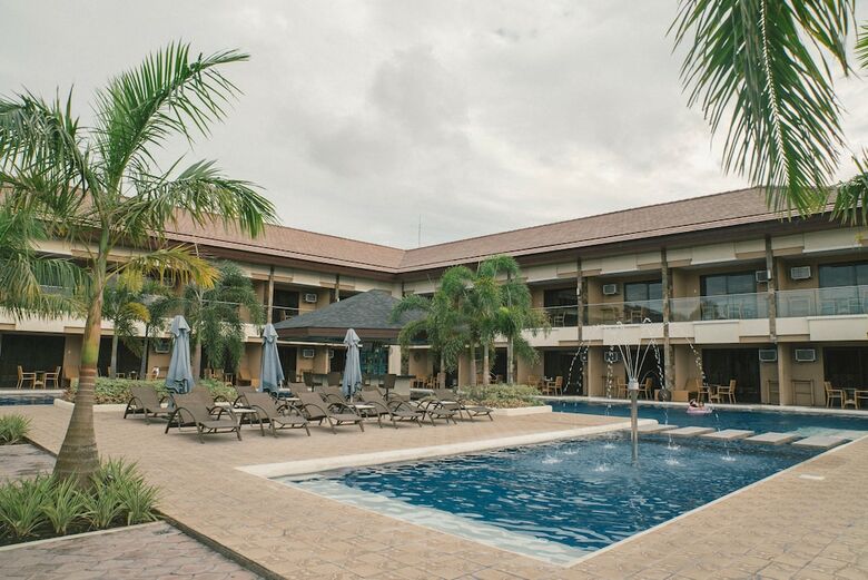 Hotel Cebu Westown Lagoon- South Wing