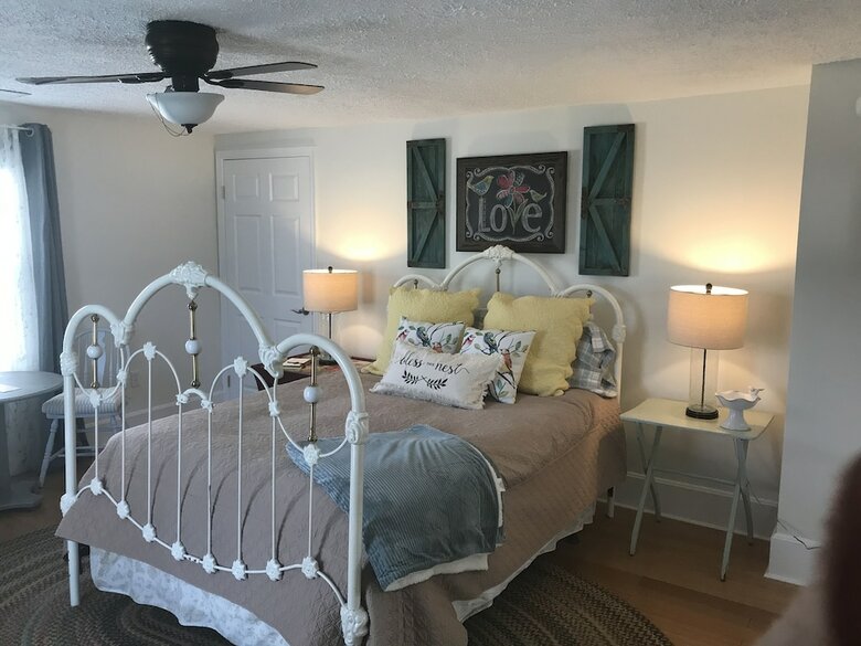 Bed & Breakfast Peabody's 'hip Little Stay'