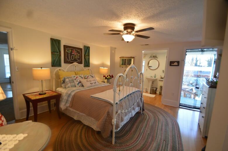 Bed & Breakfast Peabody's 'hip Little Stay'