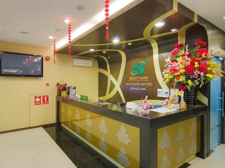 8 Days Boutique Hotel @ Mount Austin Jb