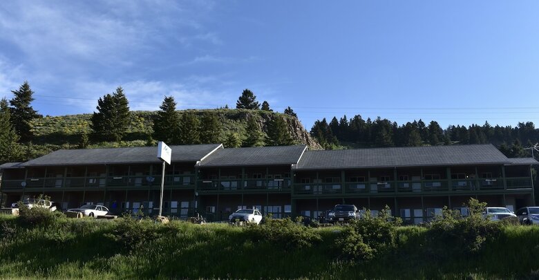 Lake View Suites