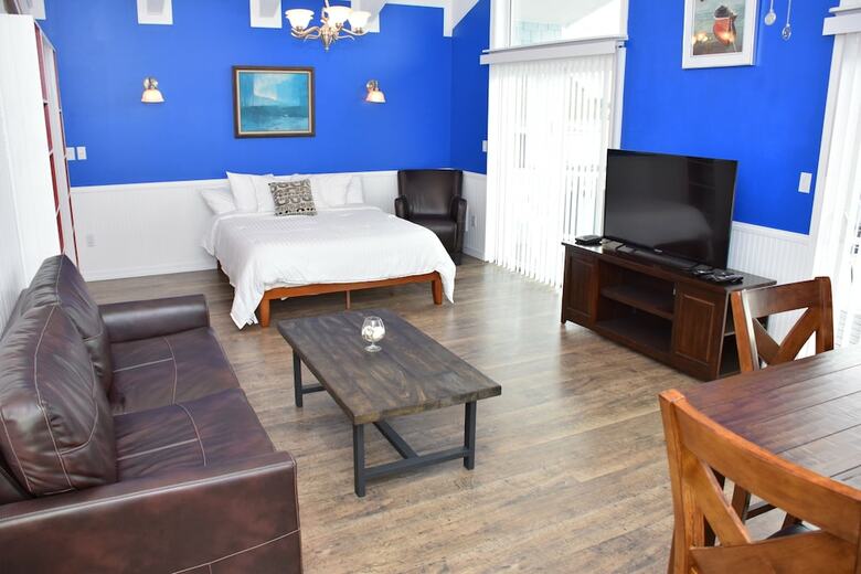 Posada Longliner Lodge And Suites