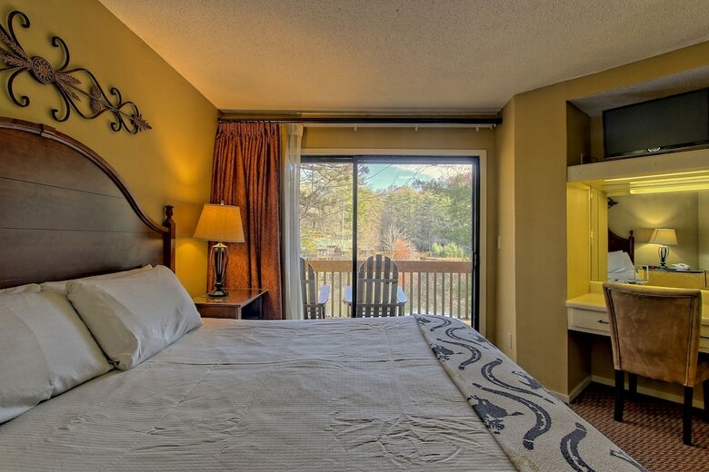 Foxhunt At Sapphire Valley By Capital Vacations