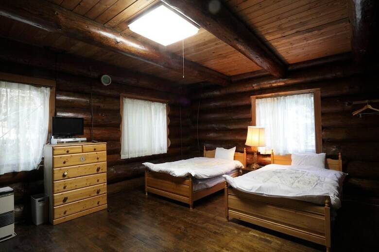 Bed & Breakfast Canadian Village Goryu