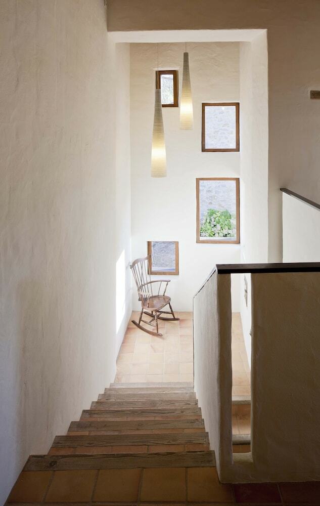 Bed & Breakfast La Rectoria De Sant Miquel De Pineda