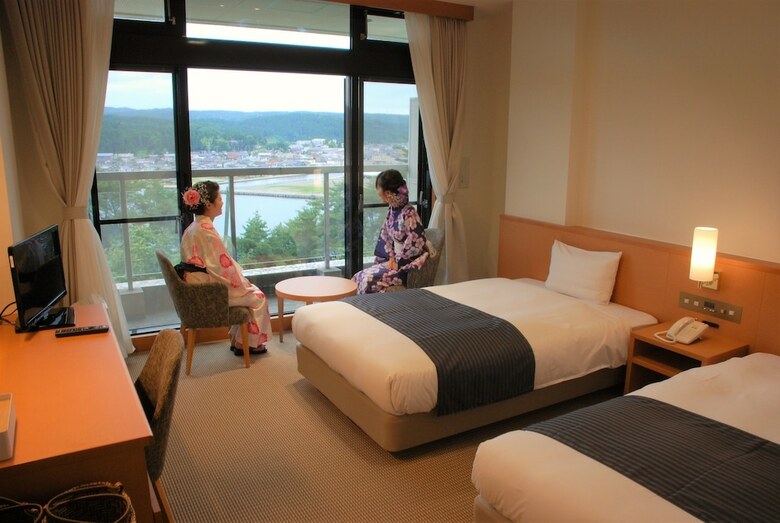 Hotel Notokakinoyado Castle Manai