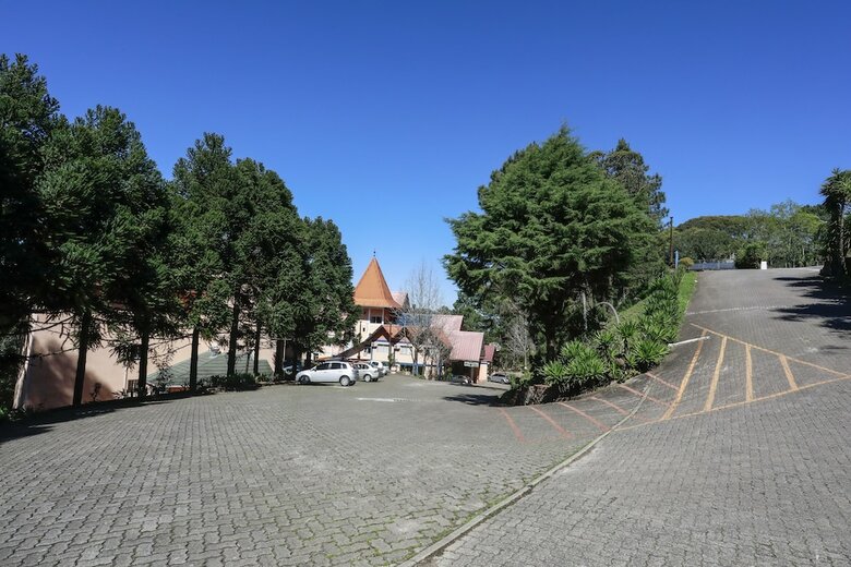 Sky Valle Hotel