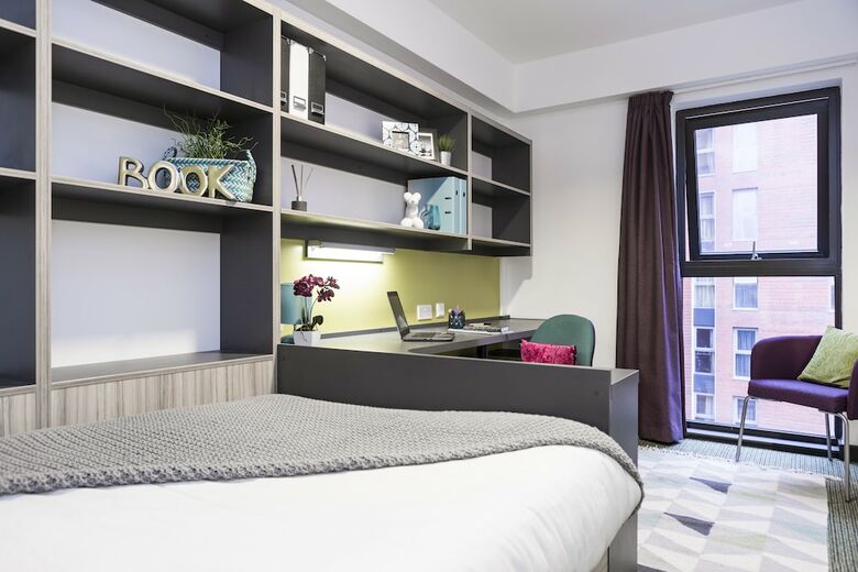 Hostal Peel Park Quarter (campus Accommodation)