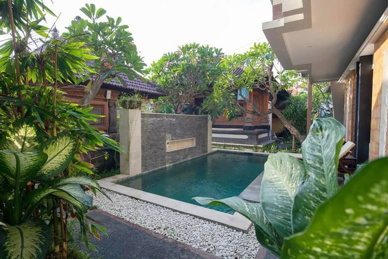 Bed & Breakfast Kubu Munggu Homestay