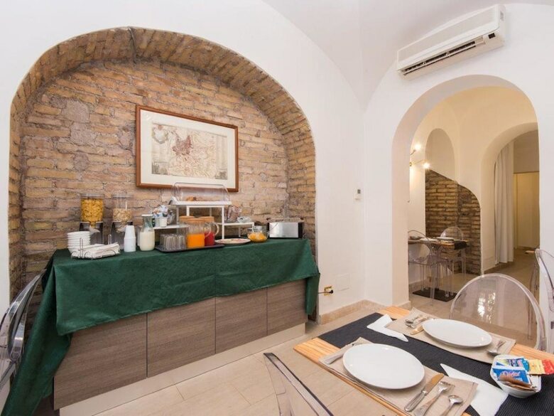 Domus Colosseo Hotel